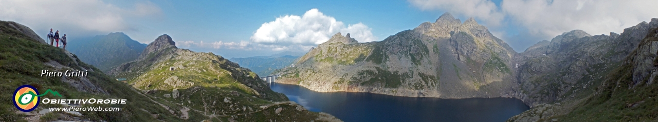 91 Panoramica su tutta l'estensione del Lago d'Inferno.jpg